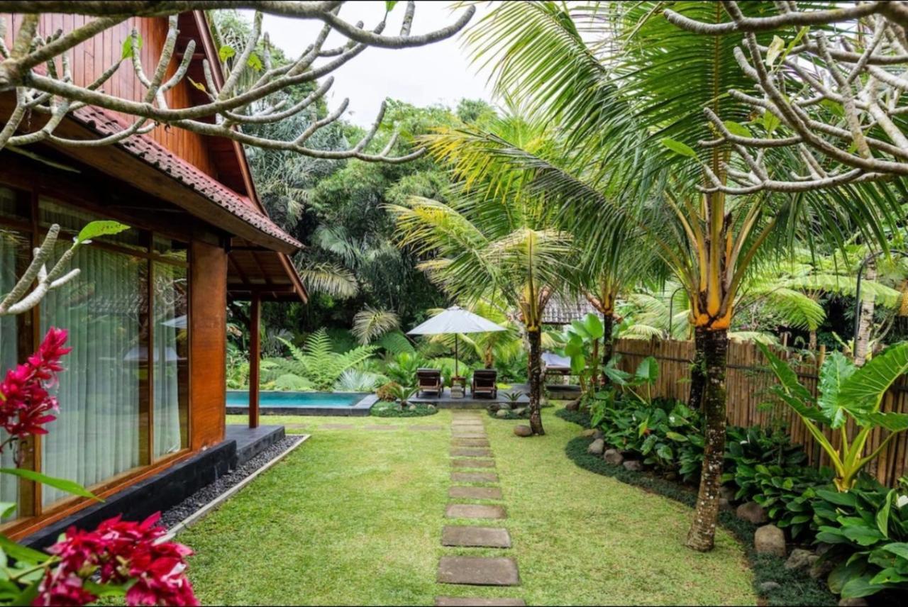Govinda Villas Penginyahan Екстериор снимка